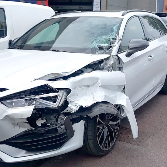 Reparación de carrocería de un CUPRA León: imagen 1
