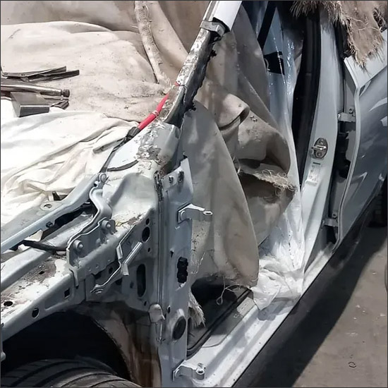 Reparación de carrocería de un CUPRA León: imagen 4